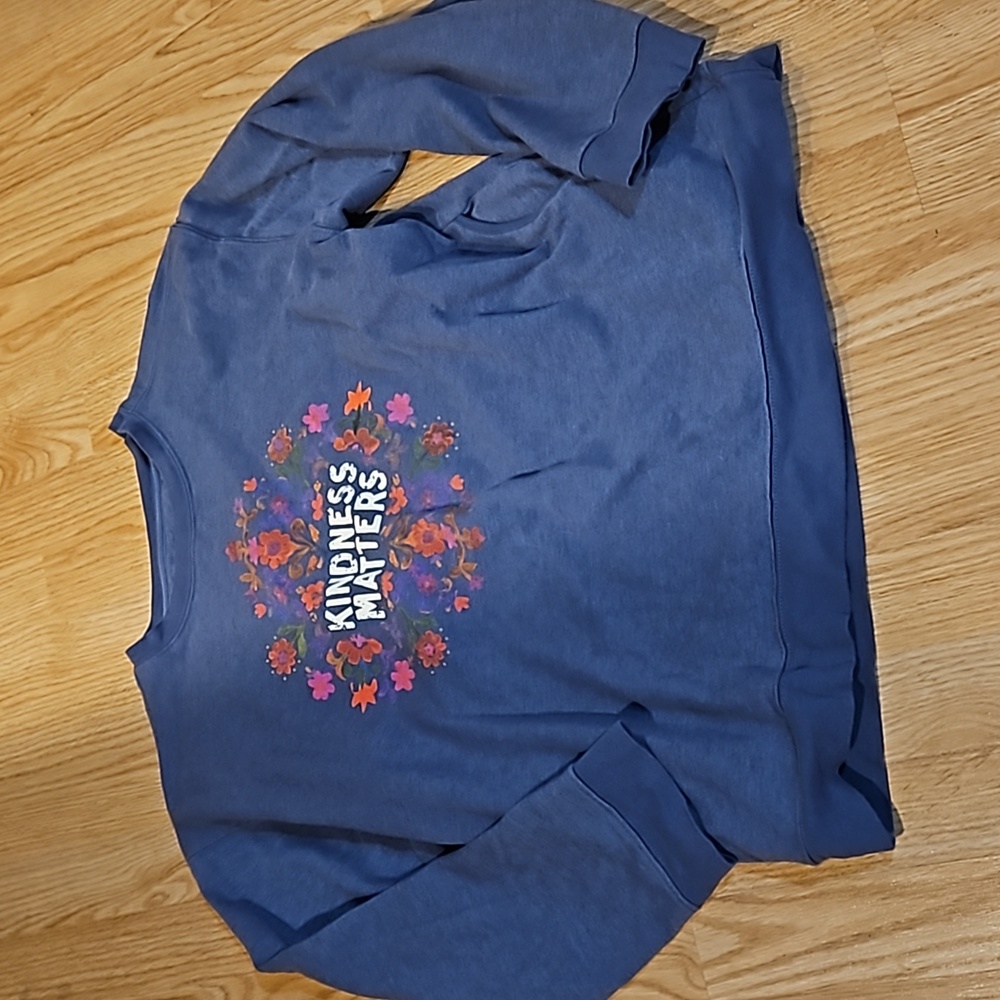 Natural Life Kindness Matters pocket sweatshirt